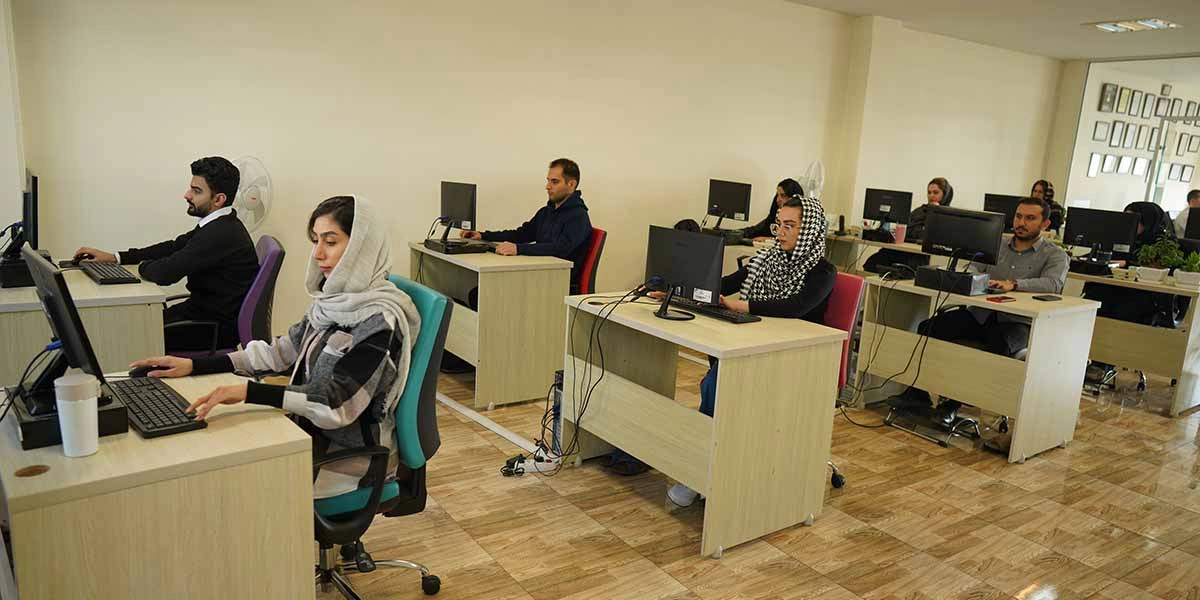 مقایسه سئو و بازاریابی هوش مصنوعی